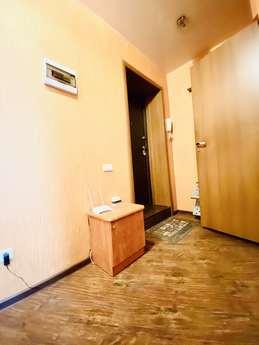 One bedroom apartment in the center, Kemerovo - apartment by the day