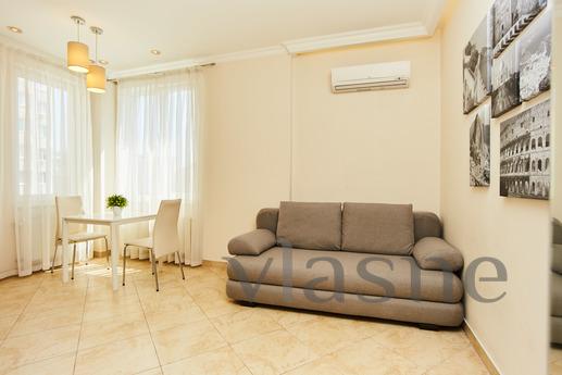 2 rooms in the Chudo City with a view to, Odessa - apartment by the day