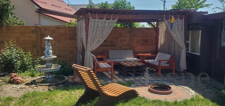 I rent a summer house, Chernomorsk (Illichivsk) - apartment by the day