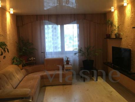 Rent by excellent apartment on the day in the central region