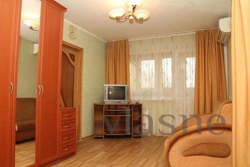 Spacious 1 bedroom apartment, Samara - apartment by the day