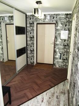 Rent an apartment, proprietress, Yekaterinburg - apartment by the day