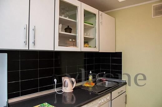 Apartment for rent, proprietress, Yekaterinburg - apartment by the day