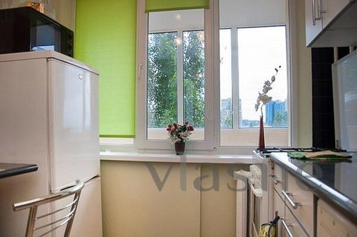 Apartment for rent, proprietress, Yekaterinburg - apartment by the day