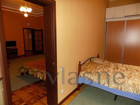 Двухкомнатная квартира 90м 6 мест Центр, Одесса - квартира посуточно