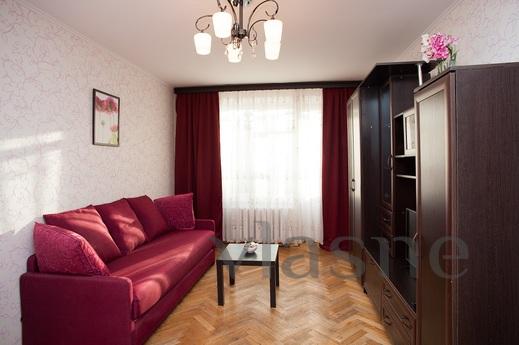For rent 1 bedroom apartment next to the item. M. Str. 1905 