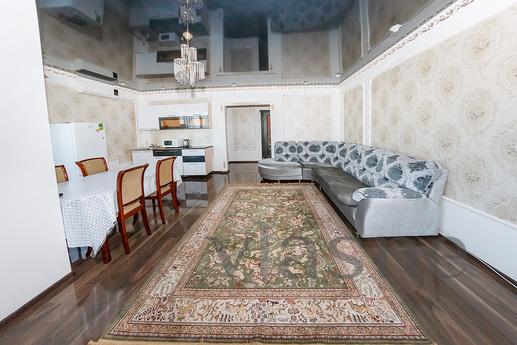 Spacious 2 bedroom apartment, Astana - apartment by the day