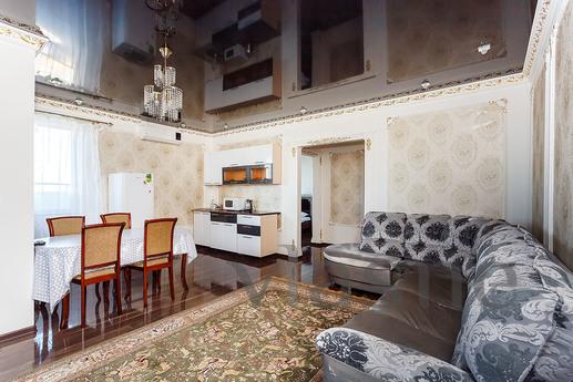 Spacious 2 bedroom apartment, Astana - apartment by the day