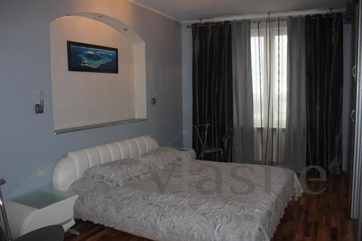 2-bedroom apartment for hours, days near the metro. The apar