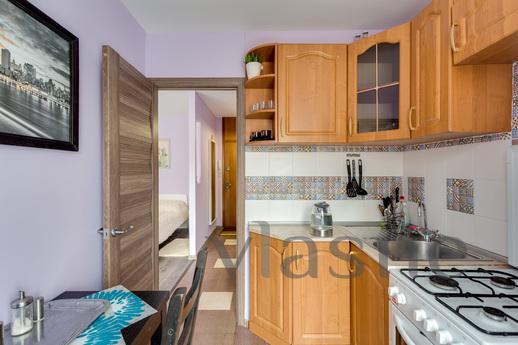 1 bedroom apartment near the metro, Moscow - apartment by the day