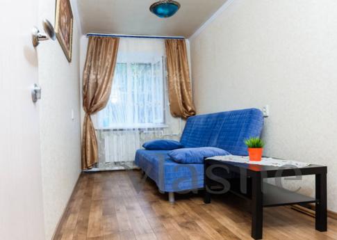 2 bedroom apartment in the center, Kemerovo - apartment by the day