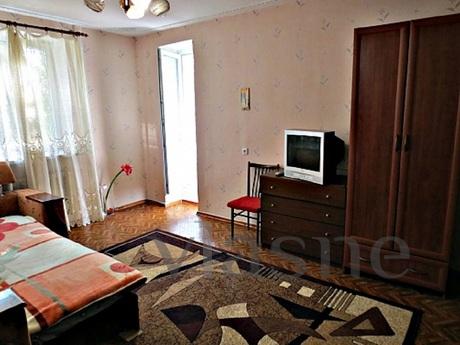 Cozy 1 bedroom apartment, Kemerovo - apartment by the day