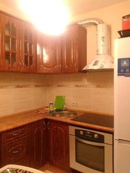 Daily! Apartment renovated, Kemerovo - apartment by the day
