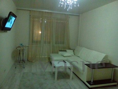 Daily! Apartment renovated, Kemerovo - apartment by the day