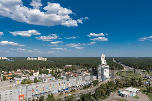 Quiet studio with panoramic views., Kyiv - apartment by the day