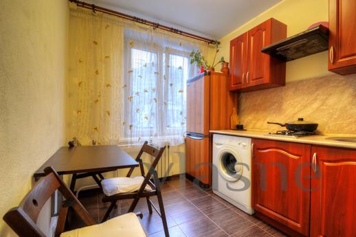 Apartments in Kakhovka, Moscow - apartment by the day