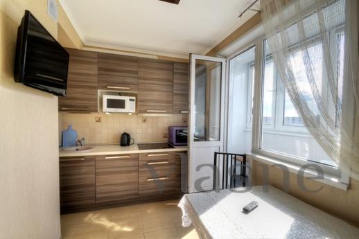 Luxury apartments at the metro station, Moscow - apartment by the day