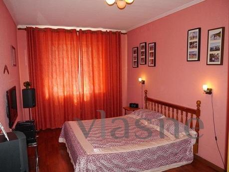 Comfortable spacious apartment is located next to Sokol. Equ