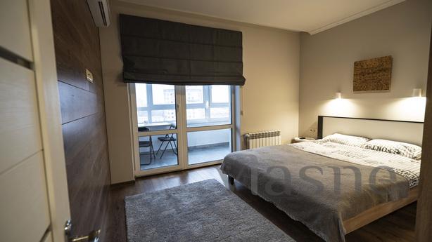 Species new 2 rooms, metro KPI, Kyiv - apartment by the day