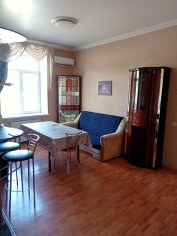Сдаются комнаты в 5-ти комнатной квартире в центре города на