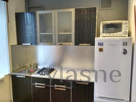 One-bedroom apartment on Gagarin, Yekaterinburg - apartment by the day