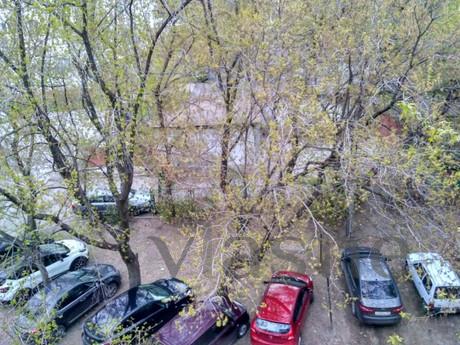 One-bedroom apartment on Gagarin, Yekaterinburg - apartment by the day