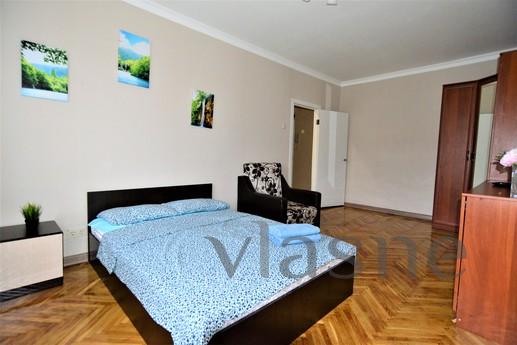 Cozy apartment 7 minutes walk from metro.VDNH. Right next to