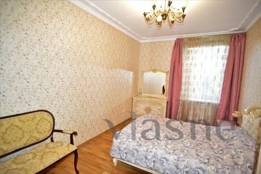 A spacious one-bedroom apartment for daily rent is located i
