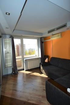 Loft style near the subway! Is free!, Moscow - apartment by the day