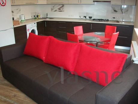 VIP apartment in a new building center, Cherkasy - apartment by the day