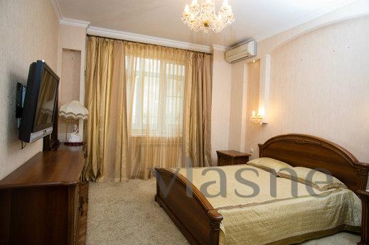Apartment hotel type in a new house with a good repair, a vi