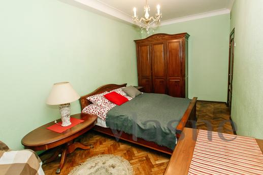 Cozy room near Sukharevskaya metro, Moscow - apartment by the day