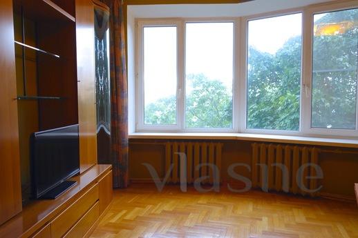 One-bedroom apartment near the Zoo, Moscow - apartment by the day