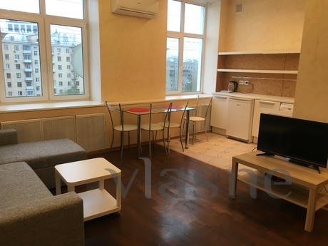 2 bedroom apartment in the center, Moscow - apartment by the day