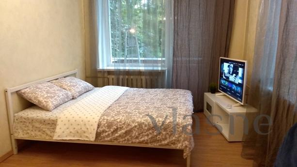 Bright one-room apartment, Moscow - apartment by the day