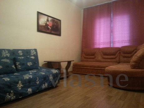 Large 2-bedroom apartment, Surgut - apartment by the day