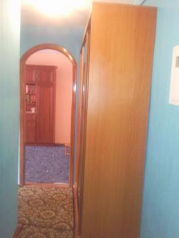 1 bedroom apartment near the metro, Kyiv - apartment by the day