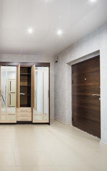 Luxurious apartment in a new house, Novosibirsk - apartment by the day