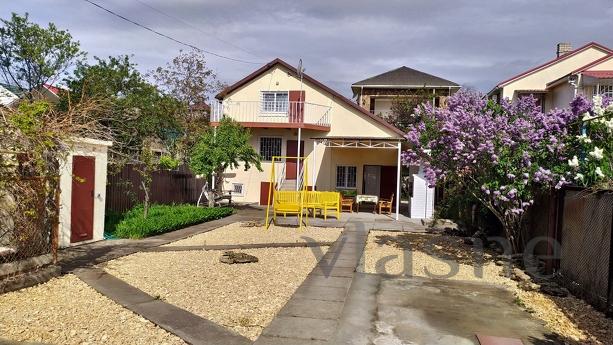 The Pelican guesthouse is located on the birch of the Black 