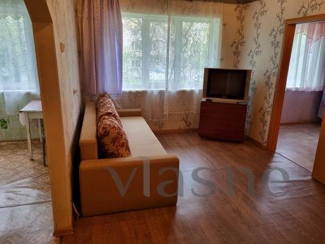 2-room apartment on Gagarina, Zlatoust - apartment by the day