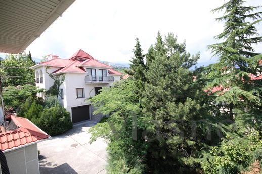 Daily Cottage Village "South Legen, Yalta - apartment by the day