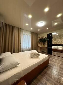 Daily rent 3-room apartment in Pechersk, Lesi Ukrainky, Kyiv - apartment by the day