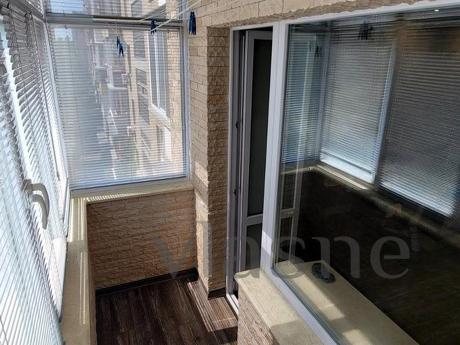 Daily rent 3-room apartment in Pechersk, Lesi Ukrainky, Kyiv - apartment by the day