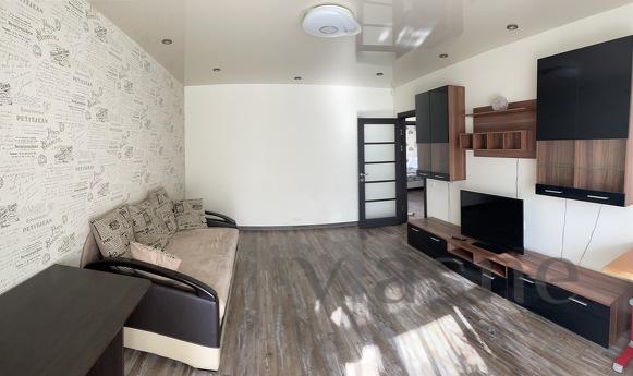 Daily rent 3-room apartment in Pechersk, Lesi Ukrainky, Kyiv - apartment by the day