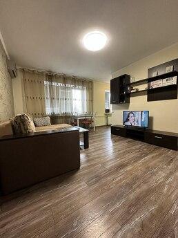Podobovo, Lesi Ukrainki Boulevard (hospital, Kyiv - apartment by the day