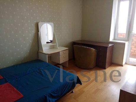 3 bedroom apartment for rent, Chernomorsk (Illichivsk) - apartment by the day