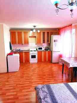 Spacious apartment in the center !!!, Nizhnekamsk - apartment by the day
