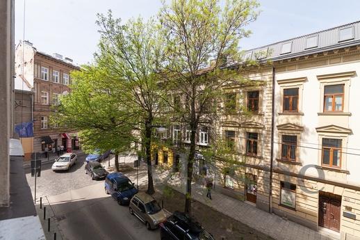 Cozy 1 bedroom apartment in the center, Lviv - apartment by the day