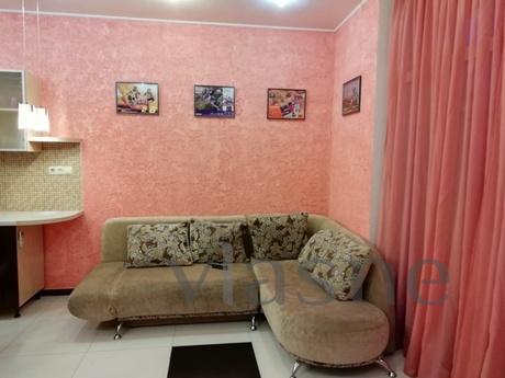 На въезде в Киев по Житомирской трассе возле спорткомплекса 