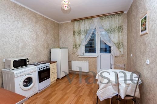 Bright studio apartment after rem, Orenburg - apartment by the day
